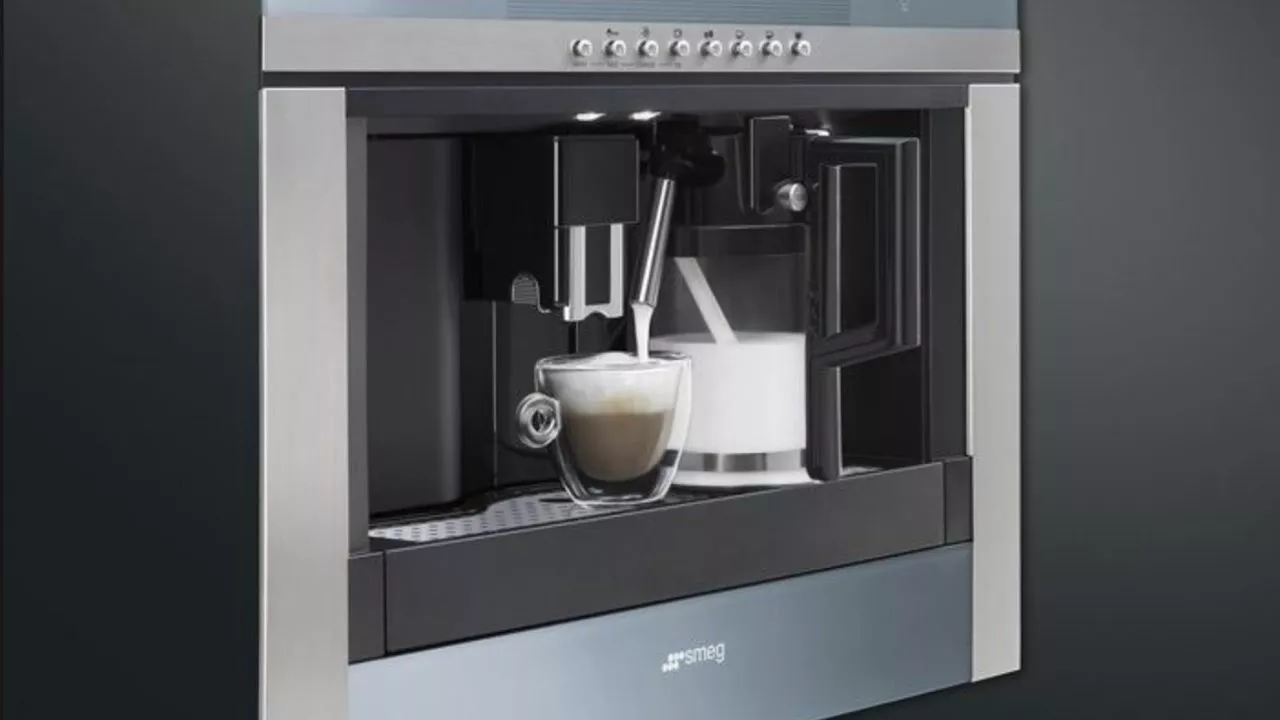 Smeg выпустил новую линейку автоматических кофемашин с Wi-Fi управлением