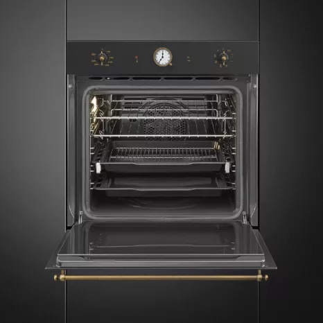 Многофункциональный духовой шкаф с функцией пиролиза Smeg SFP805AO